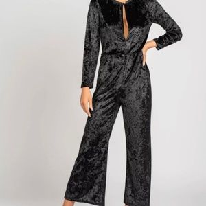 Patrizia Pepe Velvet Feel Jumpsuit Italy Keyhole Front Cropped Women’s Sz 42 GUC